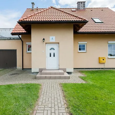 Semesterbostad House Dom Zastan By Renters