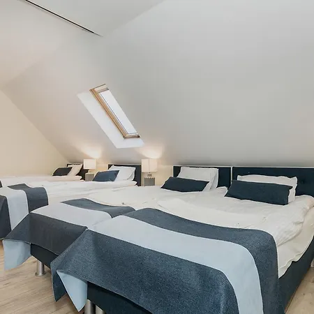 House Dom Zastan By Renters Semesterbostad