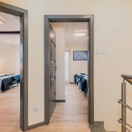 House Dom Zastan By Renters Semesterbostad *